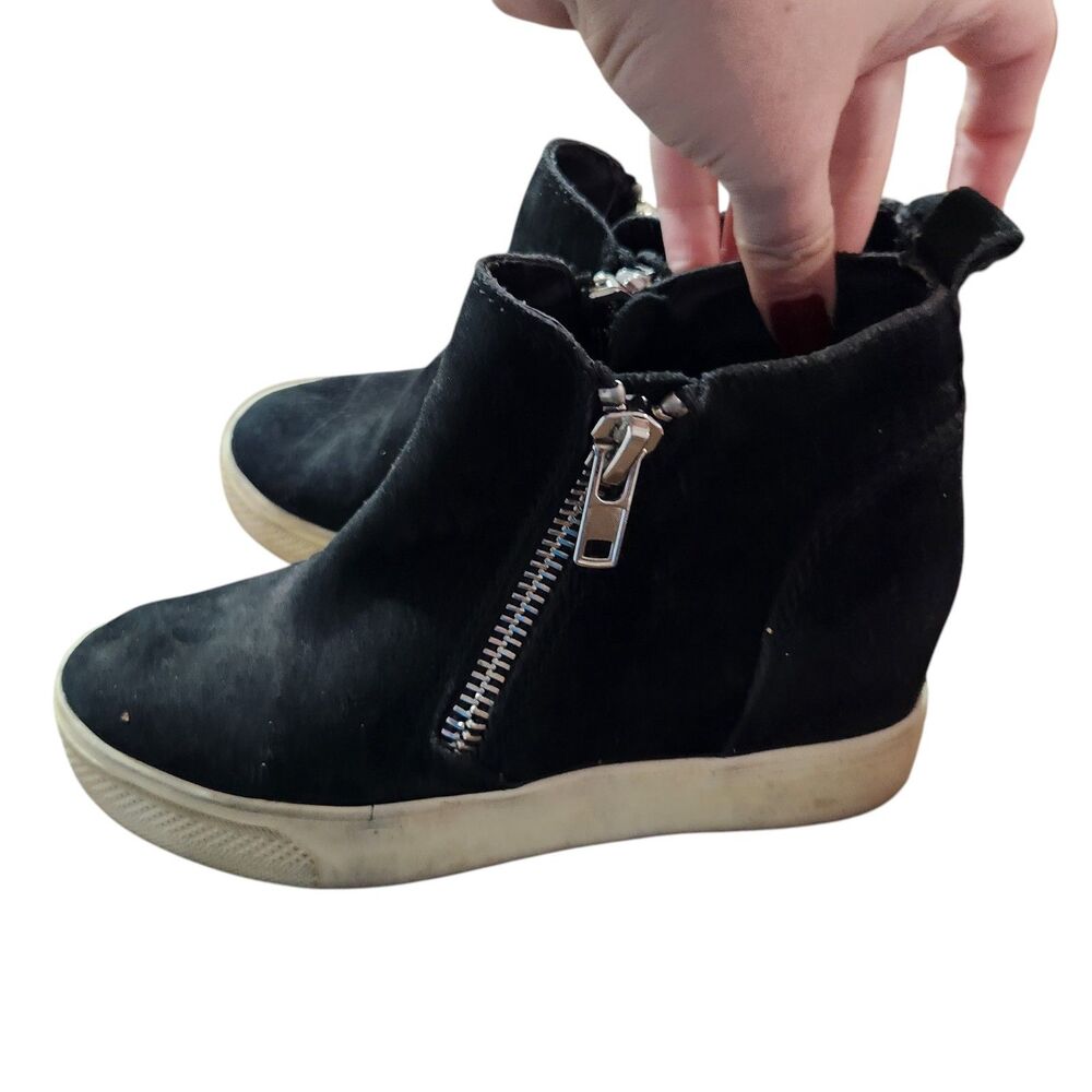 Steve Madden Wedgie Wedge Sneaker Black Suede Side Zip Women 6.5